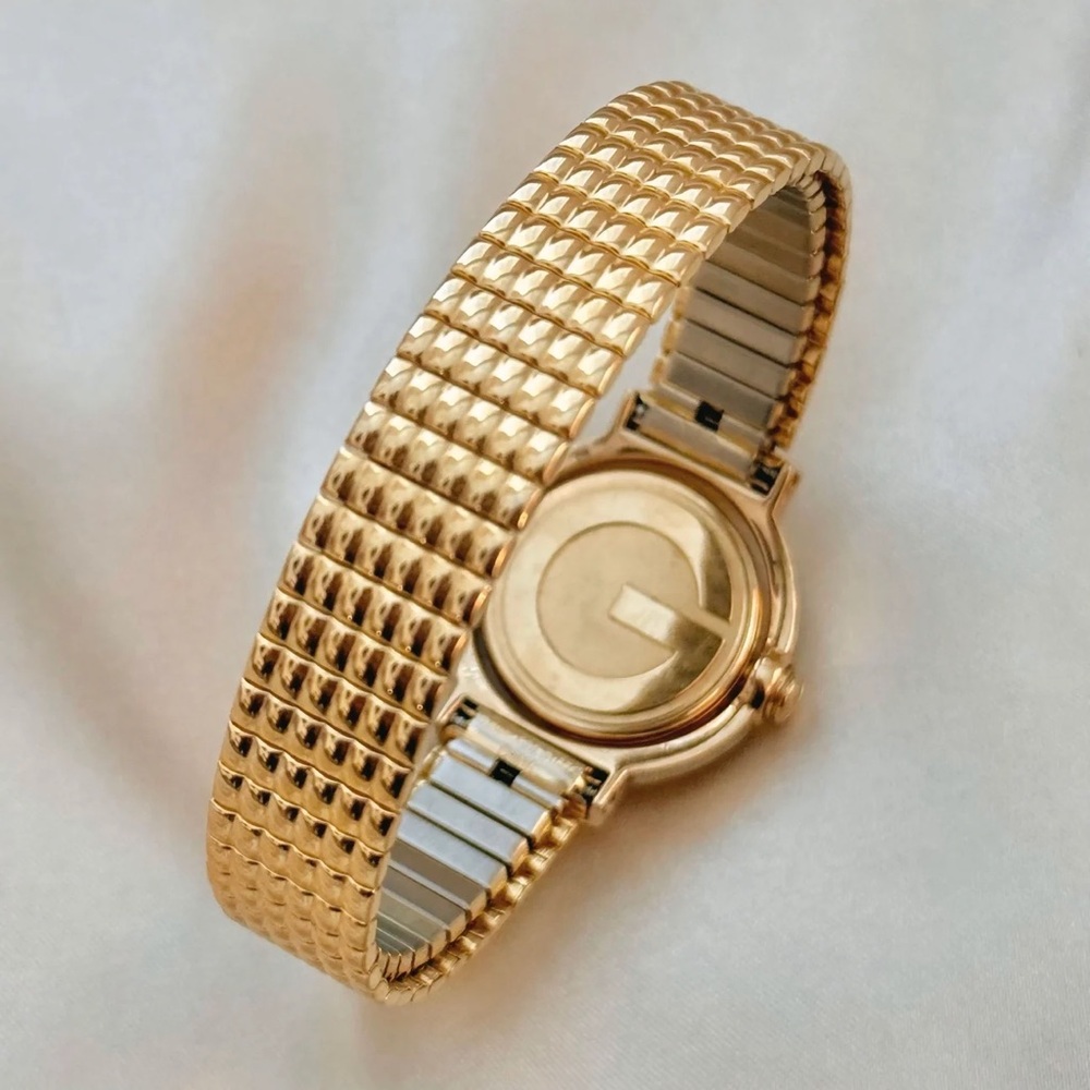 AUTHENTIC VINTAGE GUCCI GOLD WATCH - Picture 5 of 5